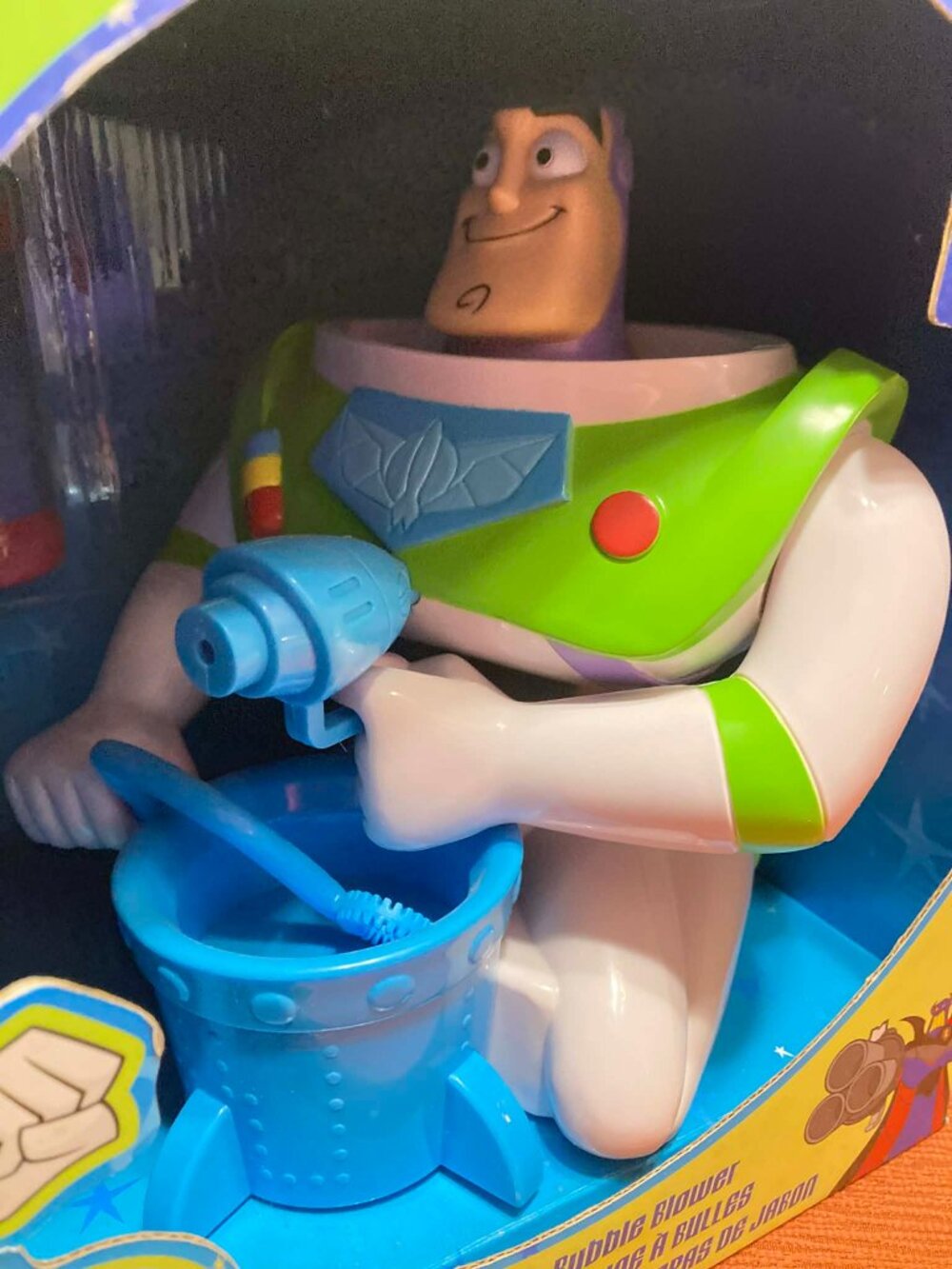 BNIB RARE Vintage Toy Story Buzz Lightyear Bubble Blower with Bubbles!